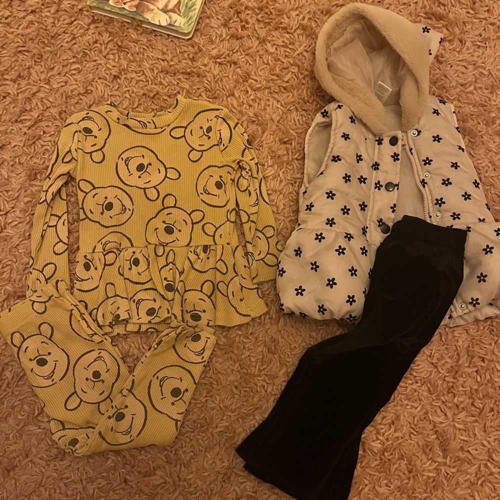 2T lot - Pooh Bear Print Set and Black Velour Flare Pants with Hooded Flora Vest